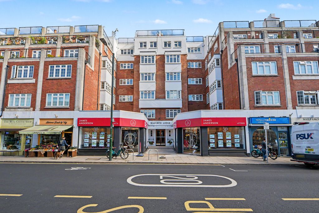 Property photo 1 of 9 30 Seaforth Lodge, 62-66A Barnes High Street, London, Sw13 9Le