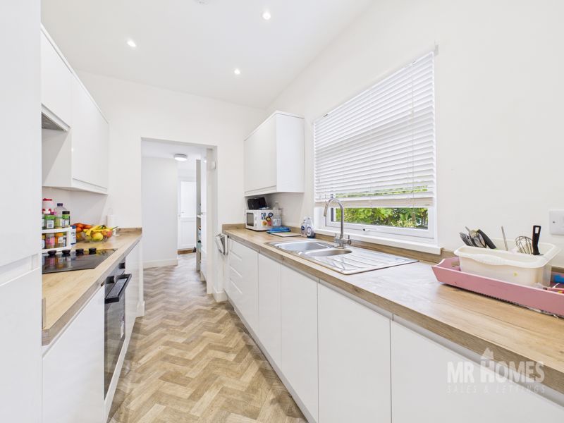 Property photo 3 of 35 Photo 4