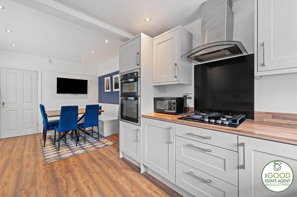 Property photo 3 of 24