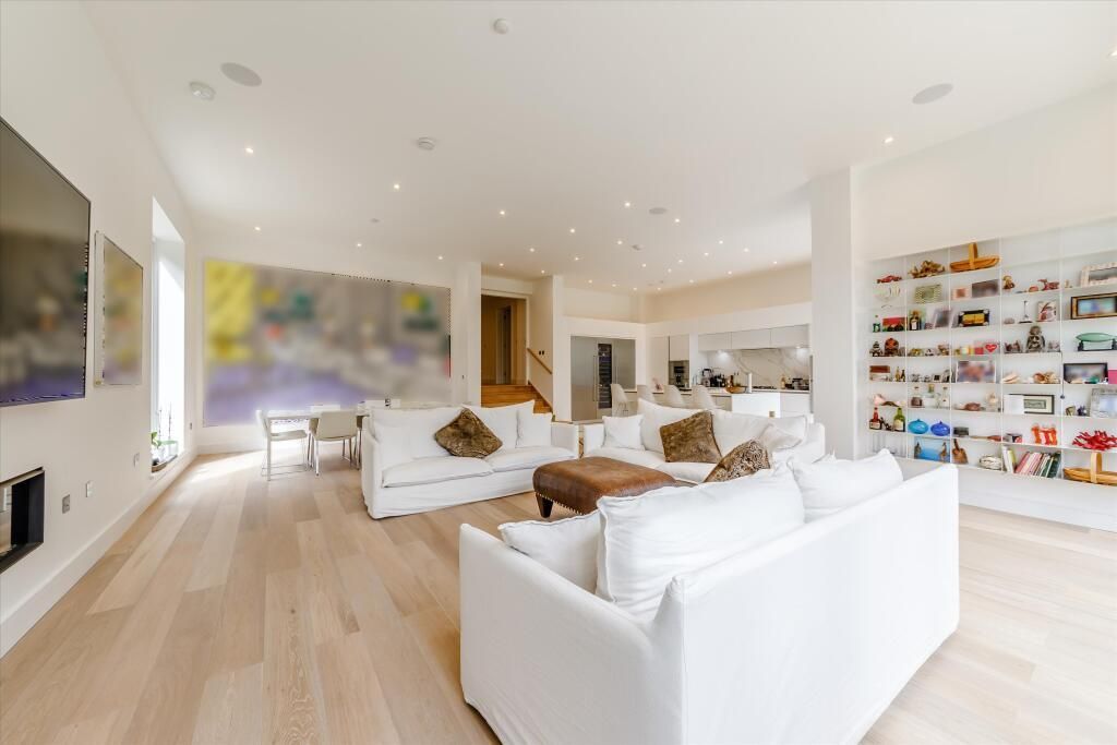 Property photo 3 of 25