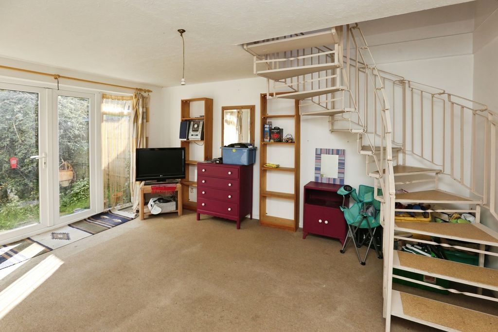 Property photo 3 of 14 Photo