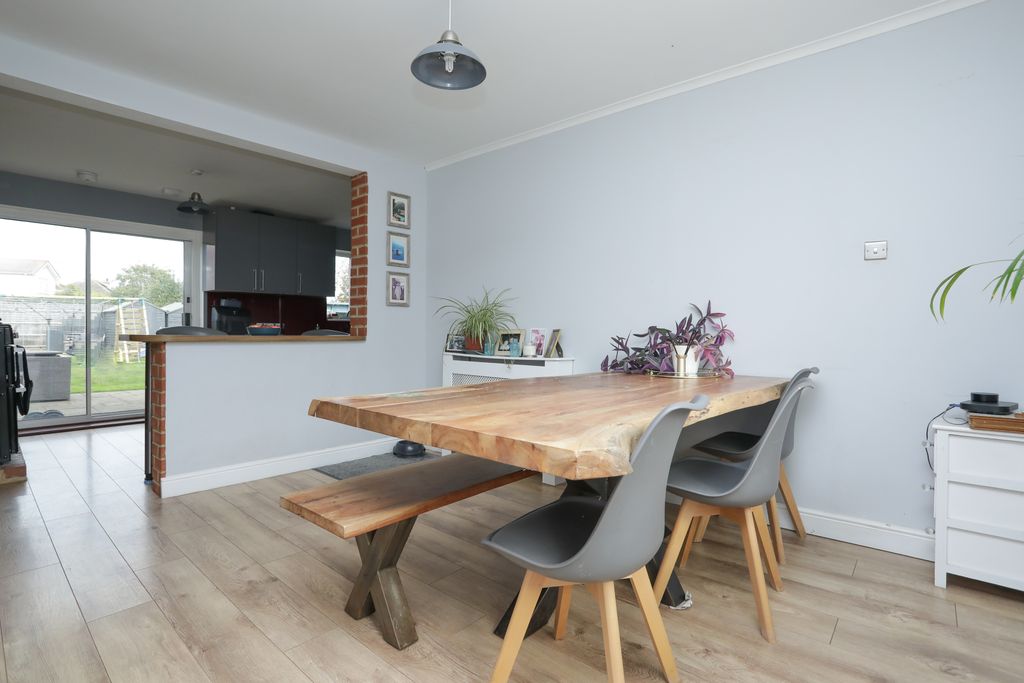 Property photo 3 of 15 Picture 3