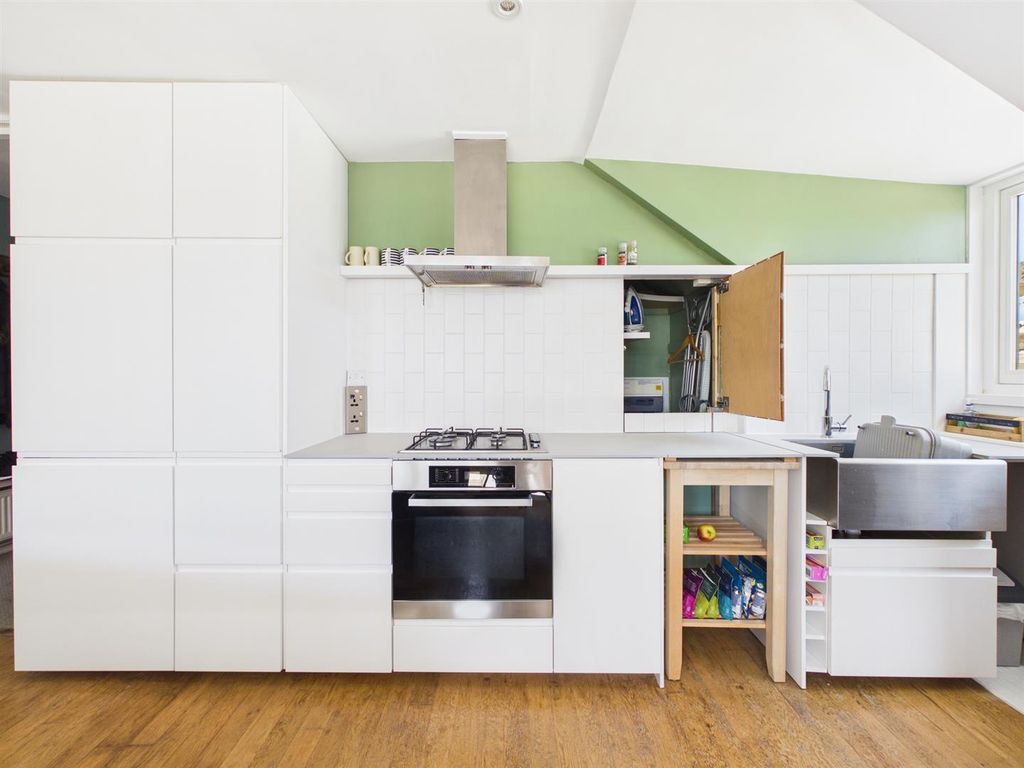 Property photo 3 of 9 Kitchen - - 7, 30 B P.Jpg