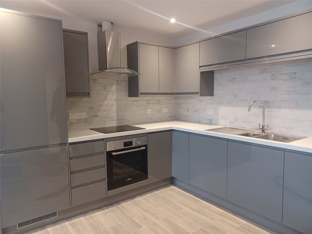 Property photo 2 of 6 Kitchen