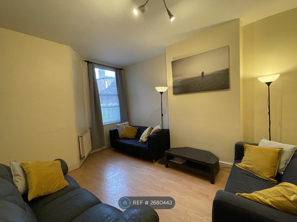 Property photo 2 of 24