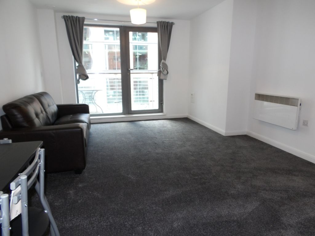 Property photo 1 of 9 Living Area