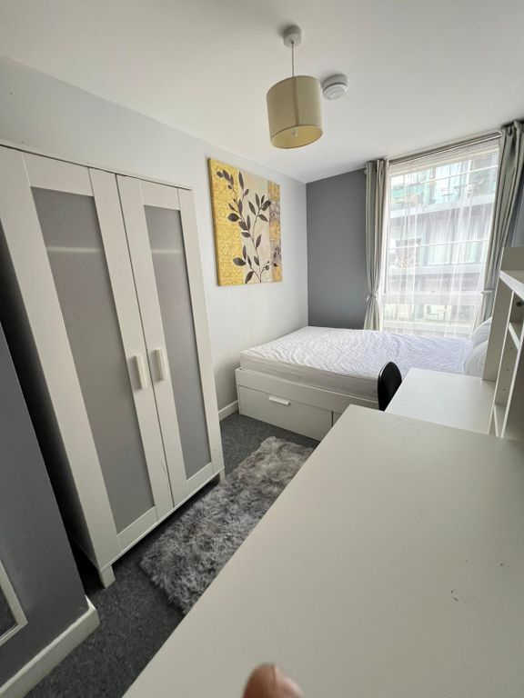 Property photo 2 of 3