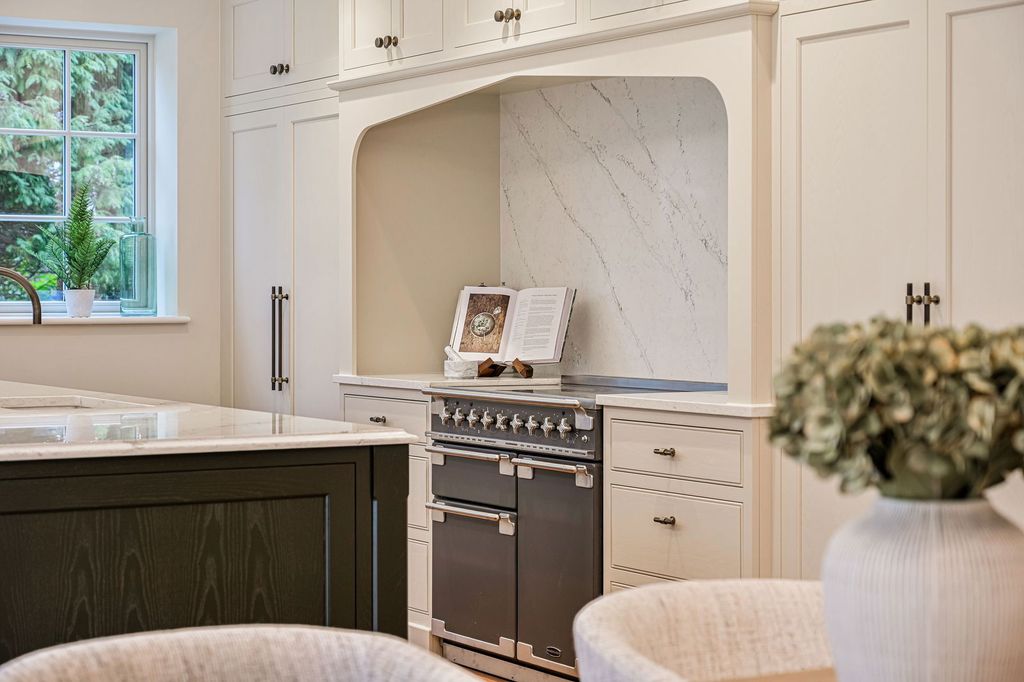 Property photo 3 of 56