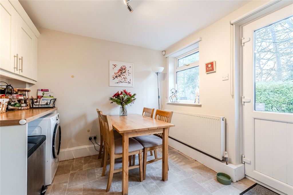 Property photo 3 of 12 Picture No. 02