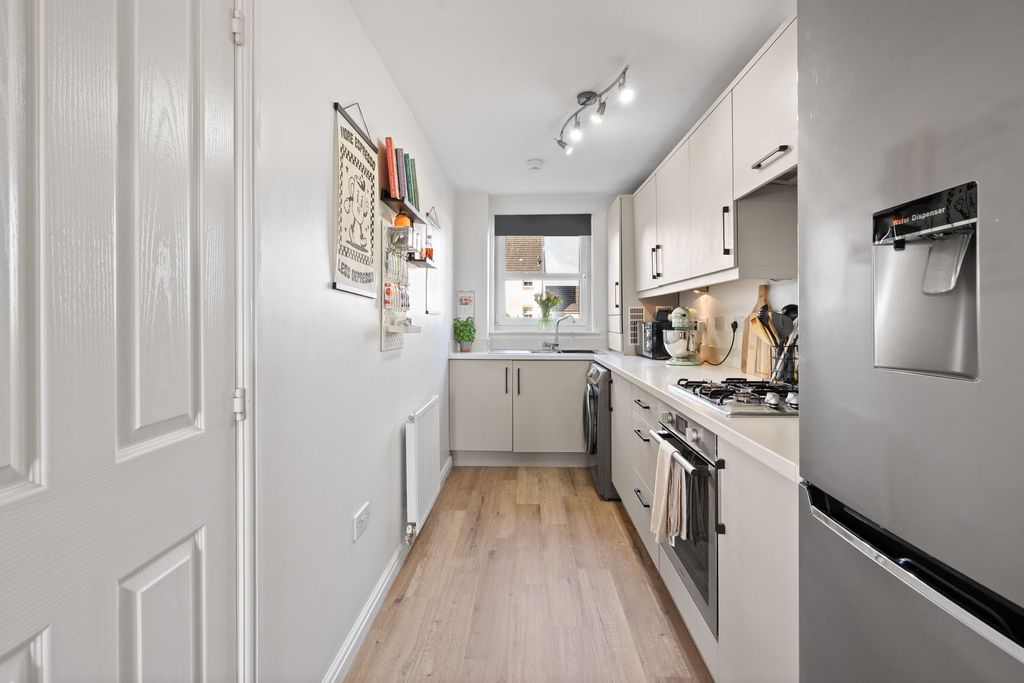 Property photo 3 of 29 Kitchen