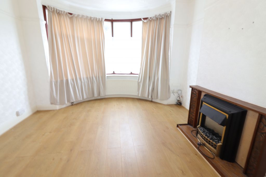 Property photo 3 of 10 Gallery