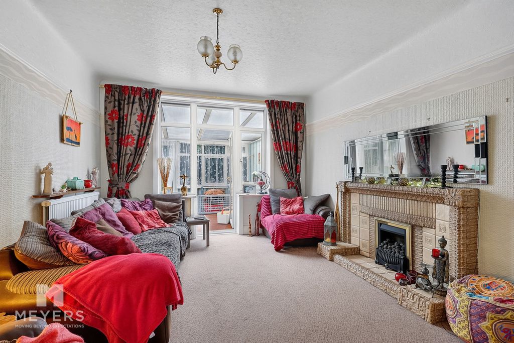 Property photo 3 of 39