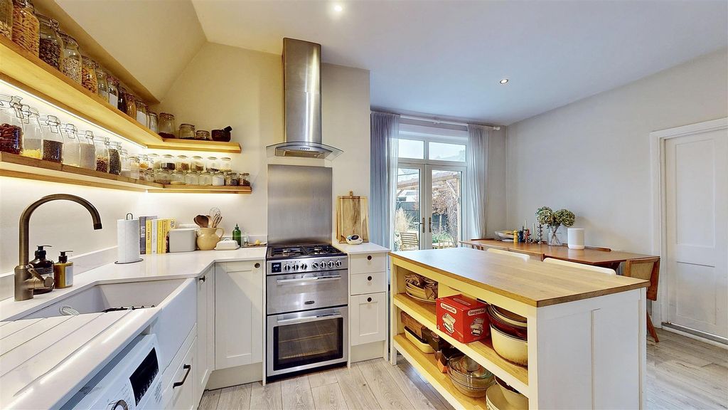 Property photo 3 of 25 P12.Jpg