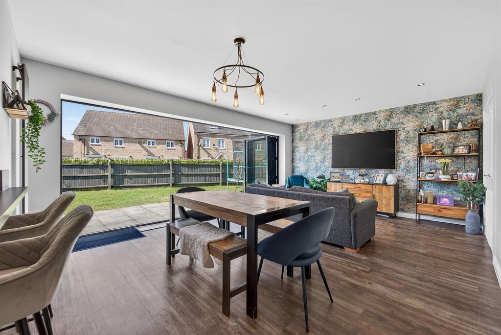 Property photo 3 of 26 37Kingfisherrdweb29.Jpg