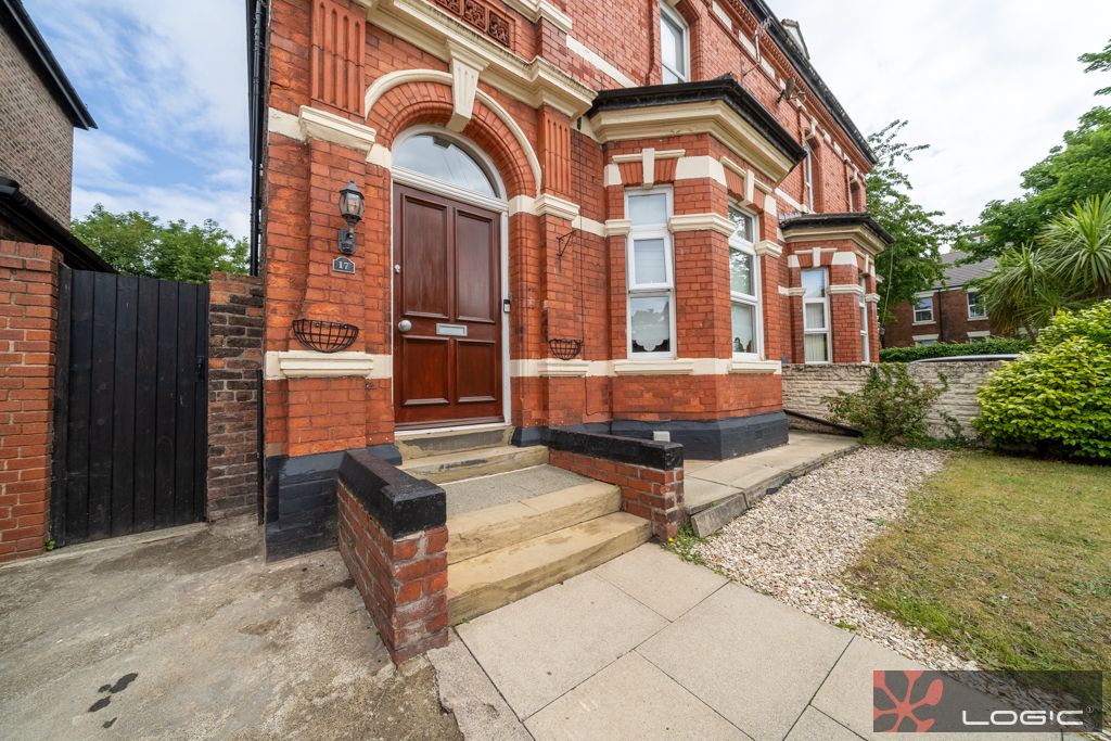 Property photo 2 of 44