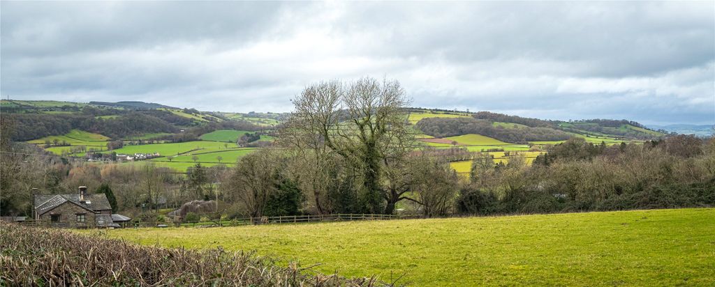 Property photo 1 of 24 Picture No. 30