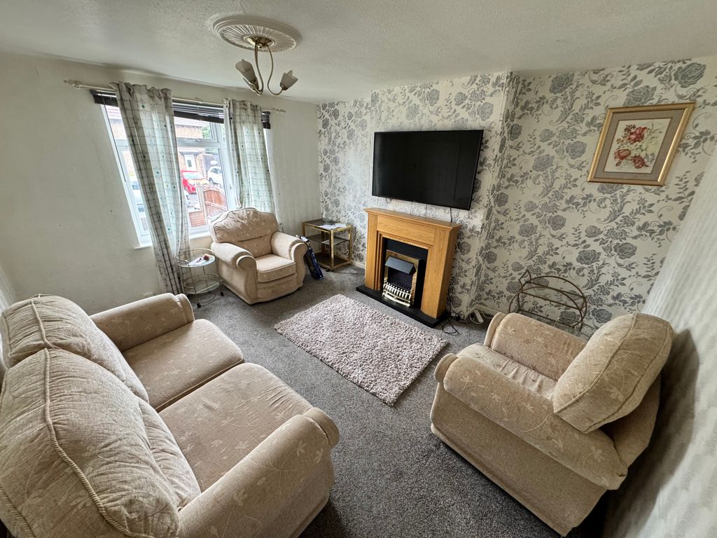 Property photo 2 of 12 Image