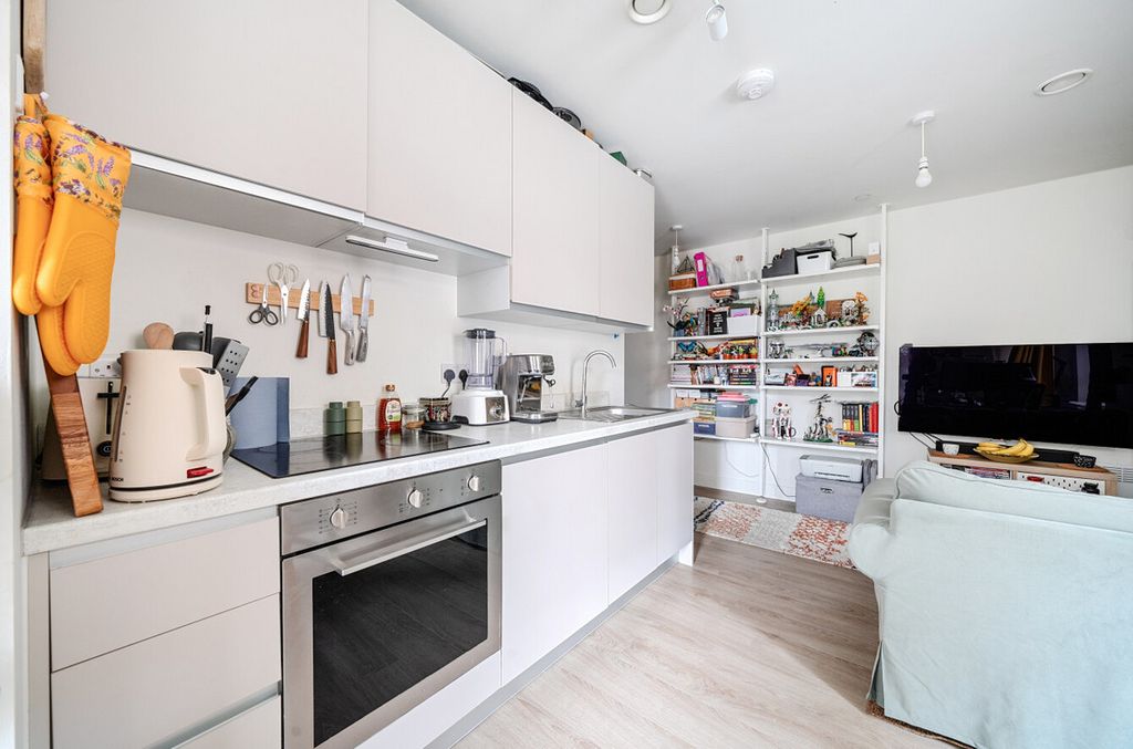 Property photo 3 of 11