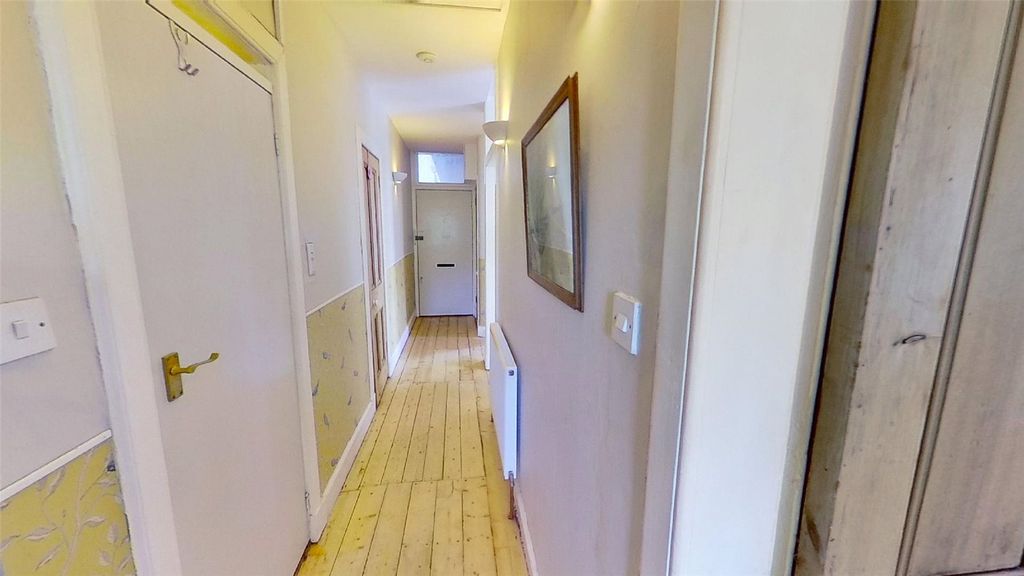 Property photo 3 of 9 Photo 3