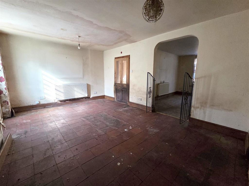 Property photo 3 of 23 Dining Room