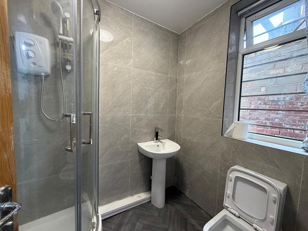 Property photo 3 of 7 Img-20251008-Wa0023.Jpg