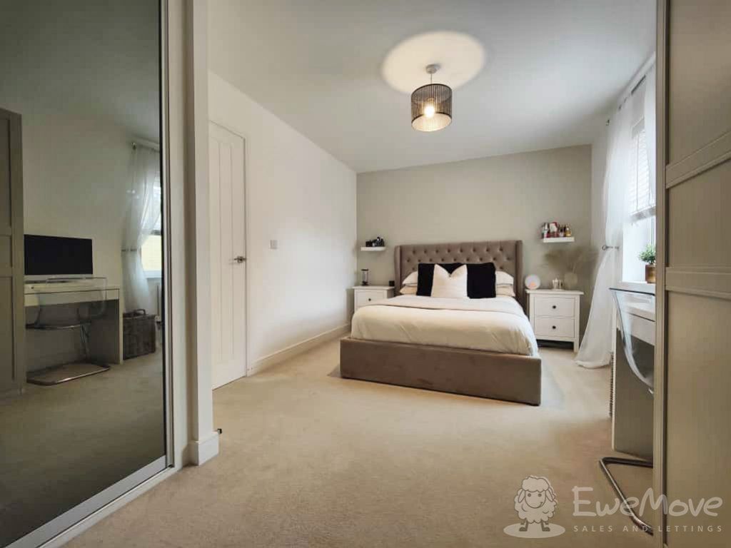 Property photo 3 of 10 Master Bedroom With Built-In Wardrobes