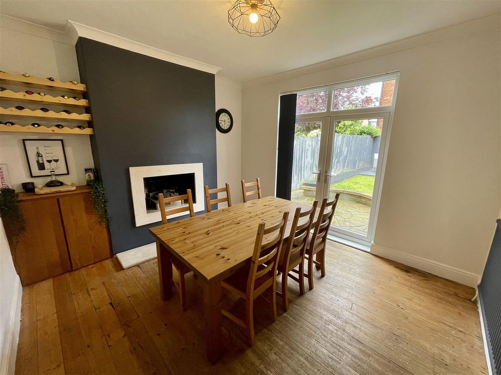 Property photo 3 of 16 Dining Room