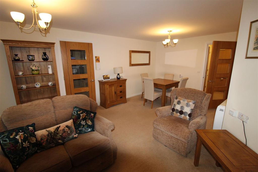 Property photo 3 of 12 Img_9638.Jpg