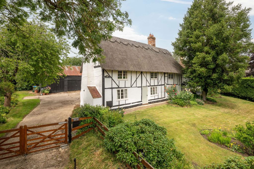 Property photo 2 of 40