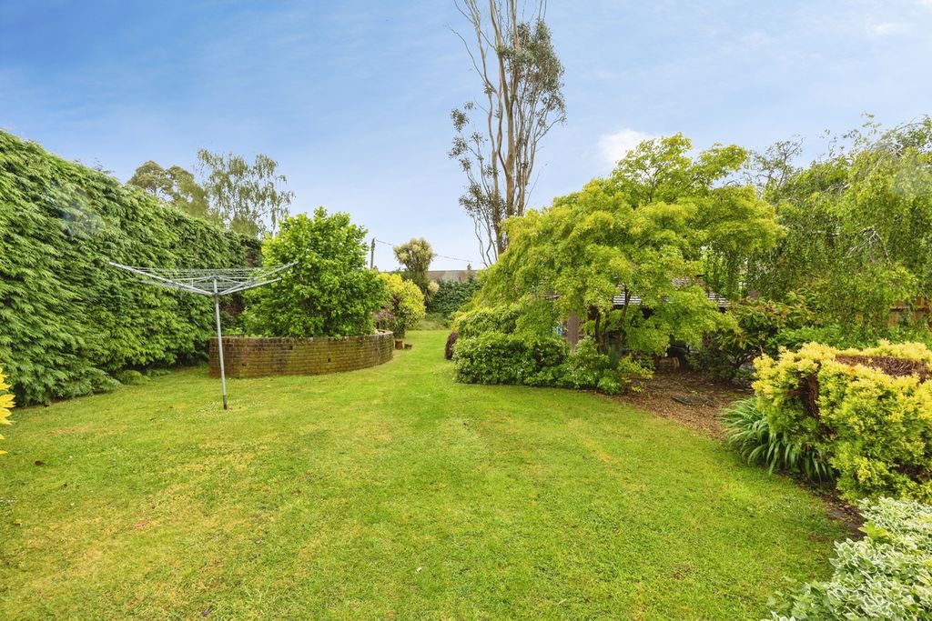 Property photo 2 of 42