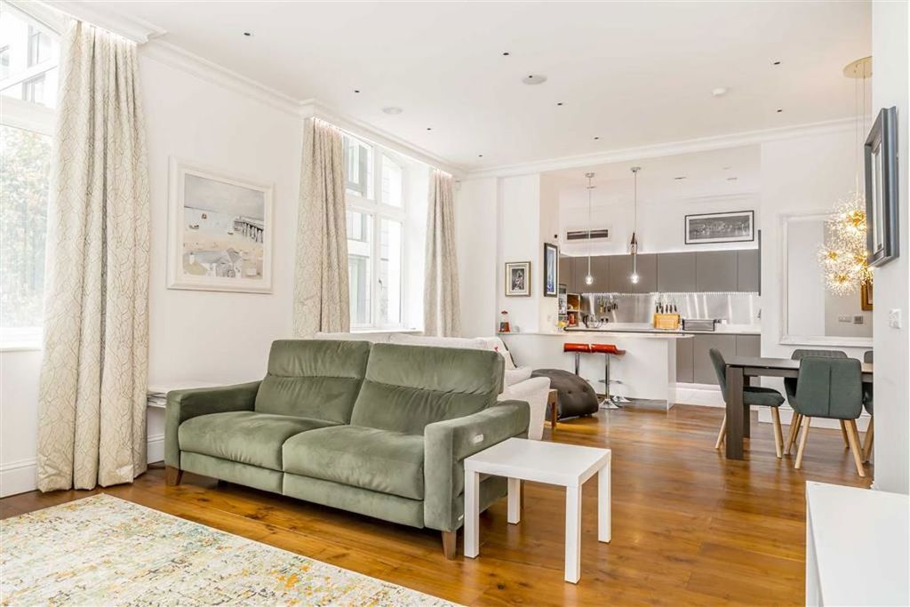 Property photo 2 of 12