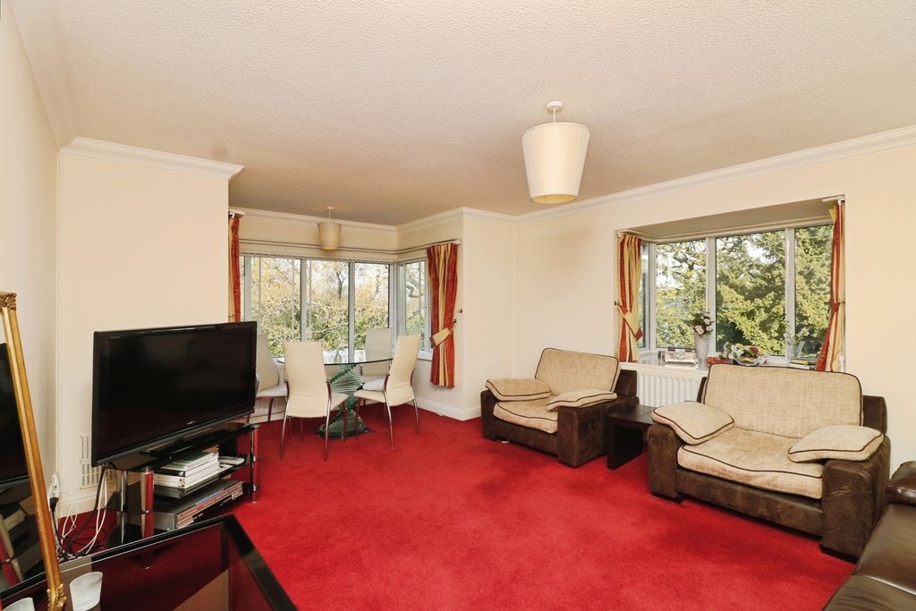 Property photo 3 of 17 Photo