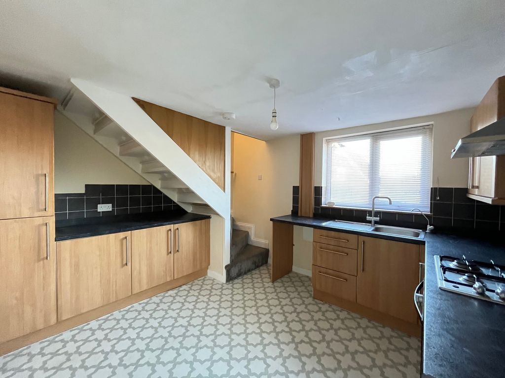 Property photo 2 of 17 Image