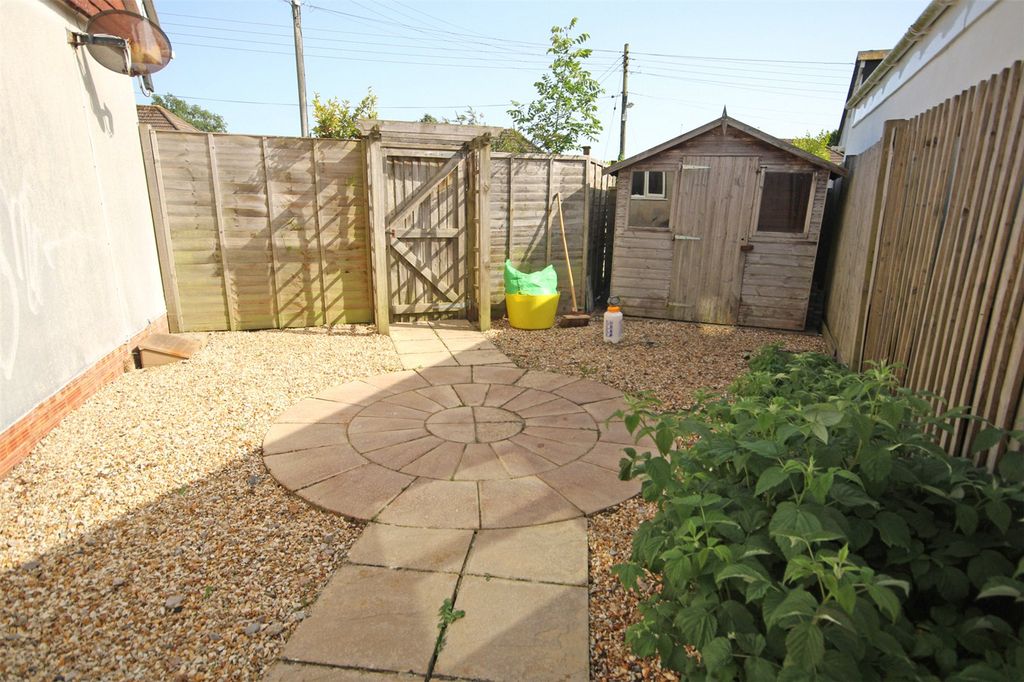 Property photo 2 of 12 Picture No. 11