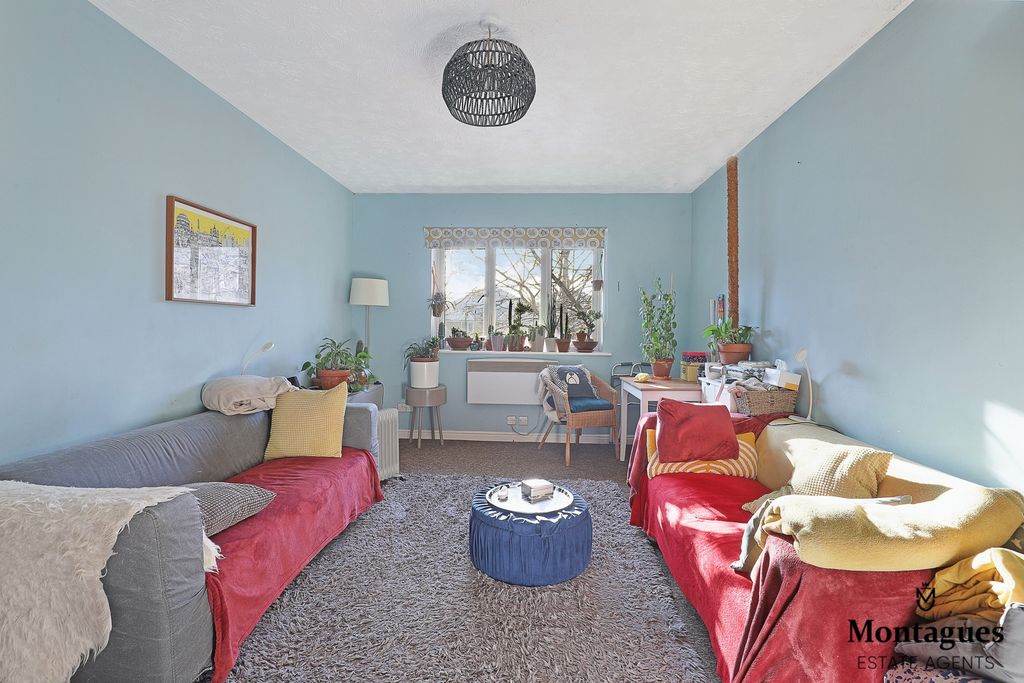 Property photo 2 of 11 Photo 10