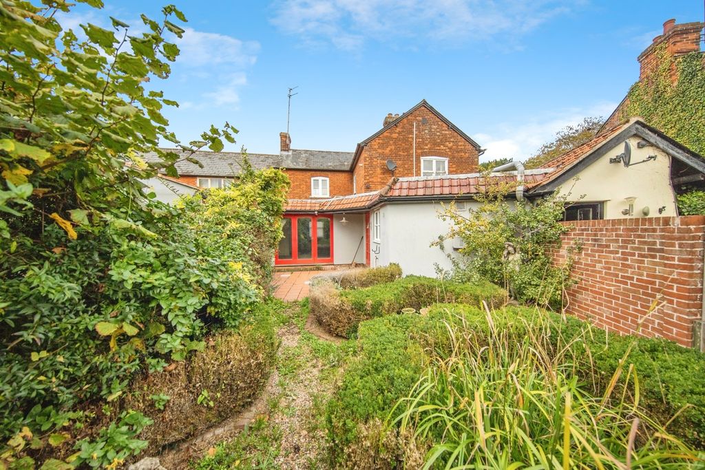 Property photo 2 of 17 Photo