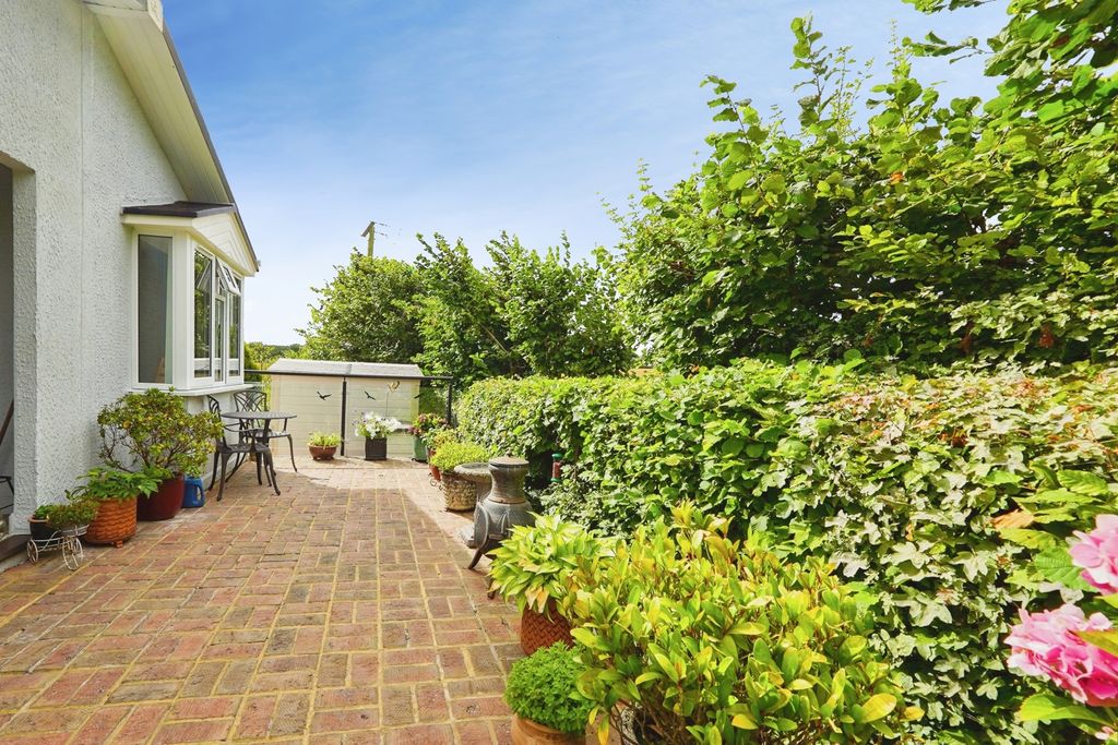 Property photo 1 of 19 Pbox-Img.Jpg