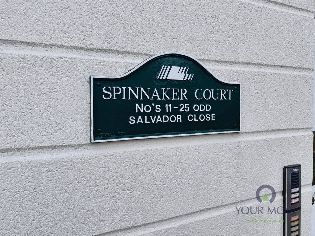 Property photo 2 of 11 Front