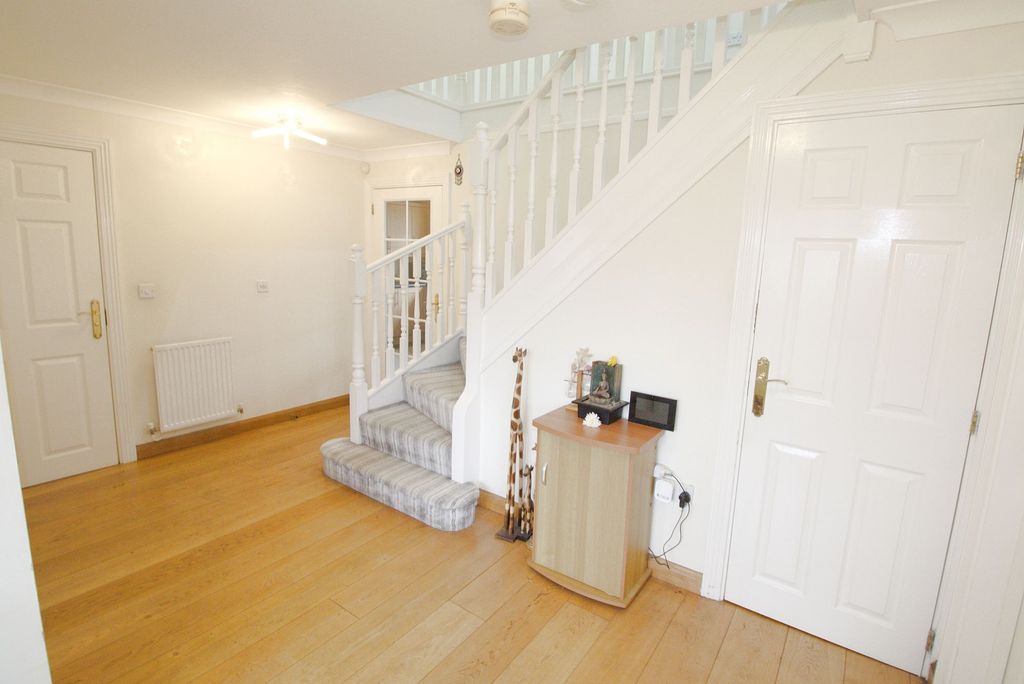 Property photo 3 of 20