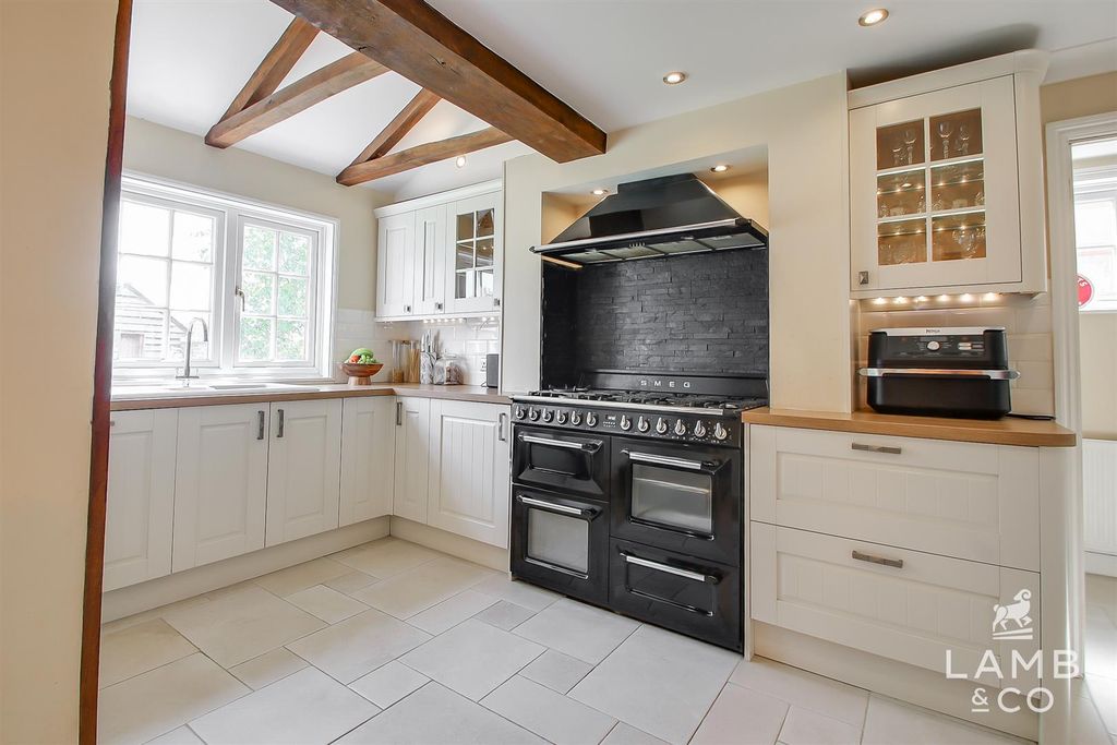 Property photo 3 of 42 Kitchen