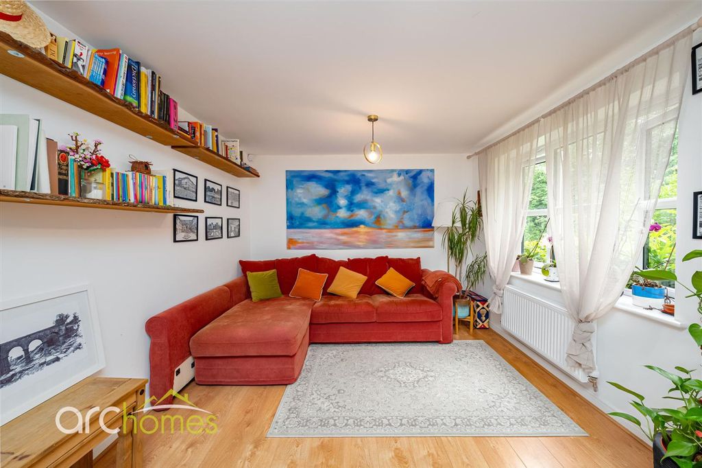 Property photo 2 of 26 Tiverton-2-2.Jpg