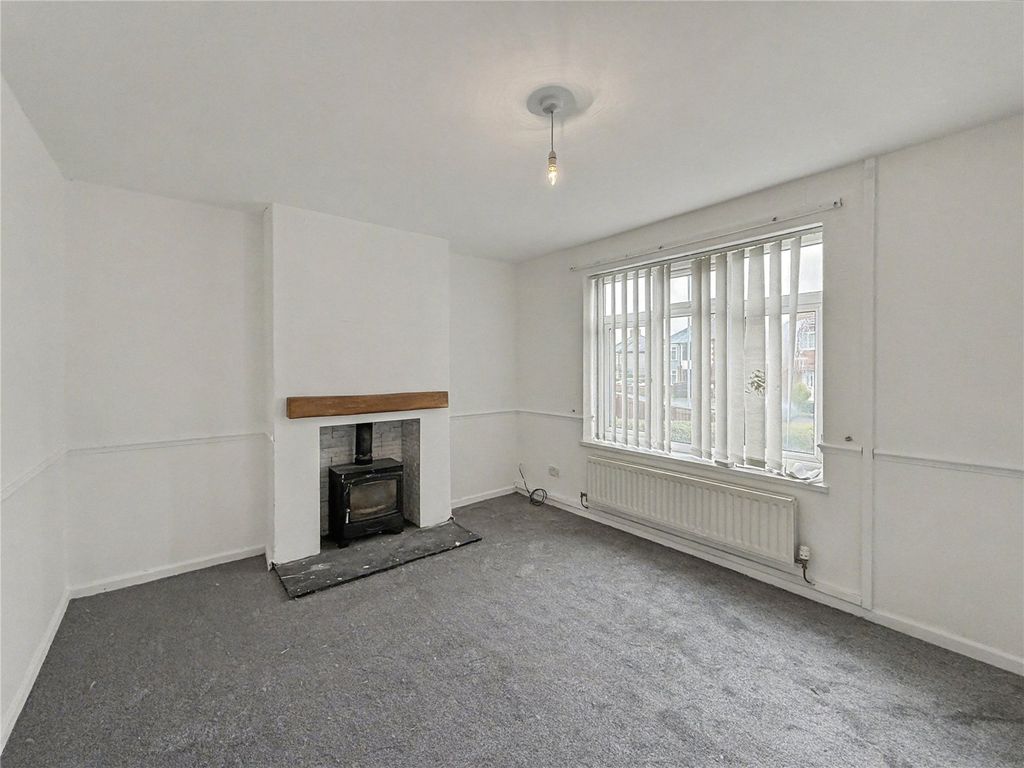 Property photo 2 of 10 Picture No. 18