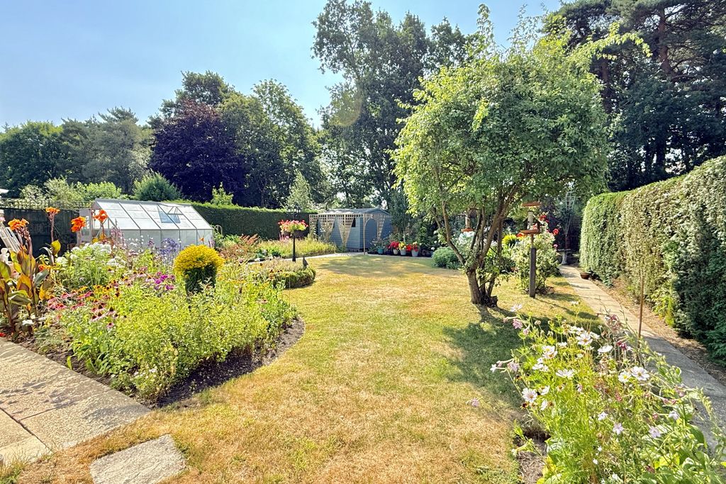 Property photo 3 of 27 Gallery