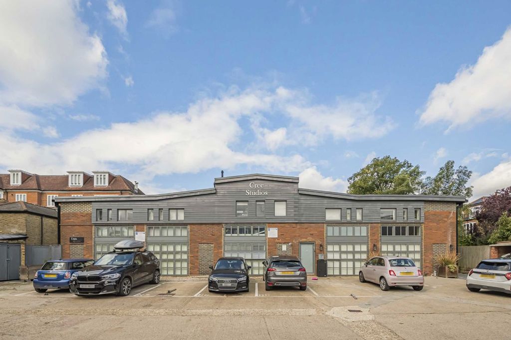 Property photo 1 of 5