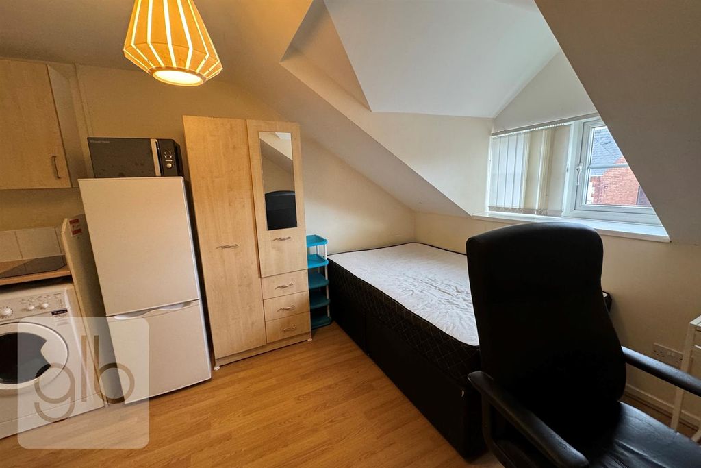 Property photo 2 of 8 6.Png