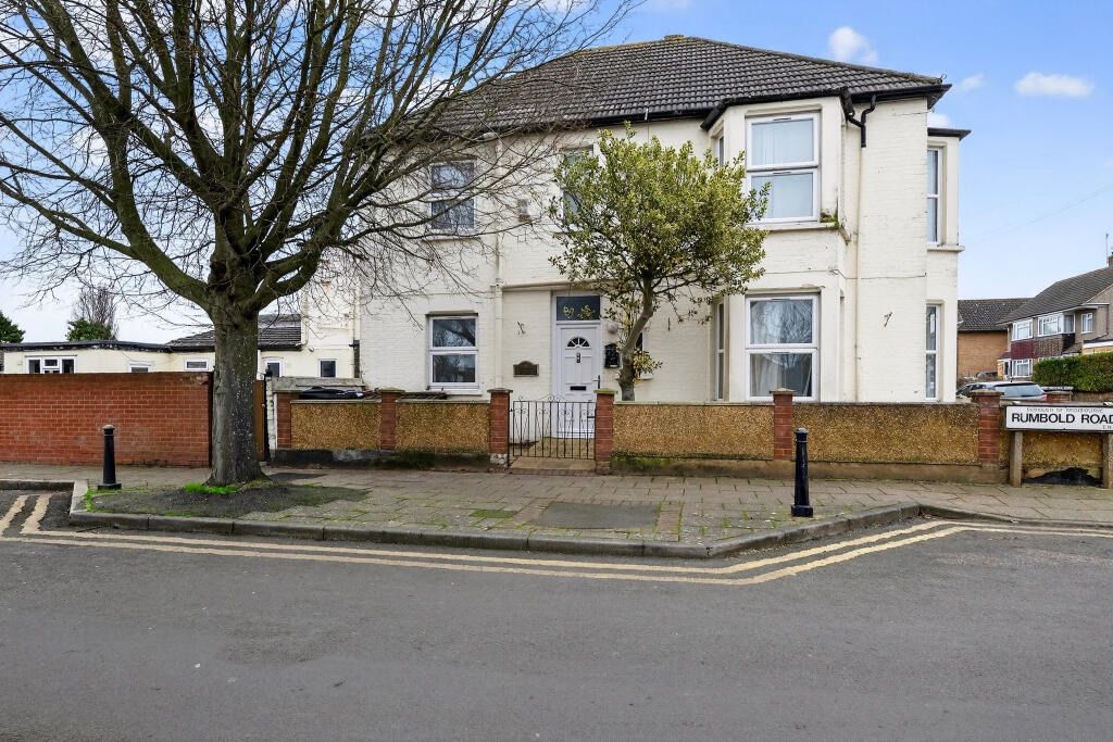 Property photo 2 of 25