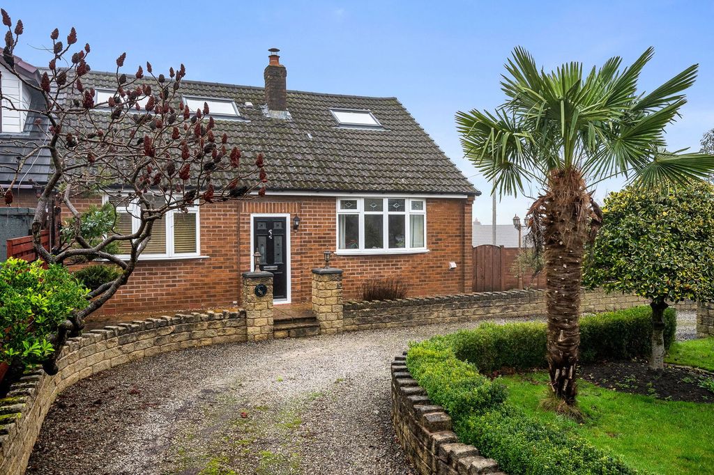 Property photo 2 of 38