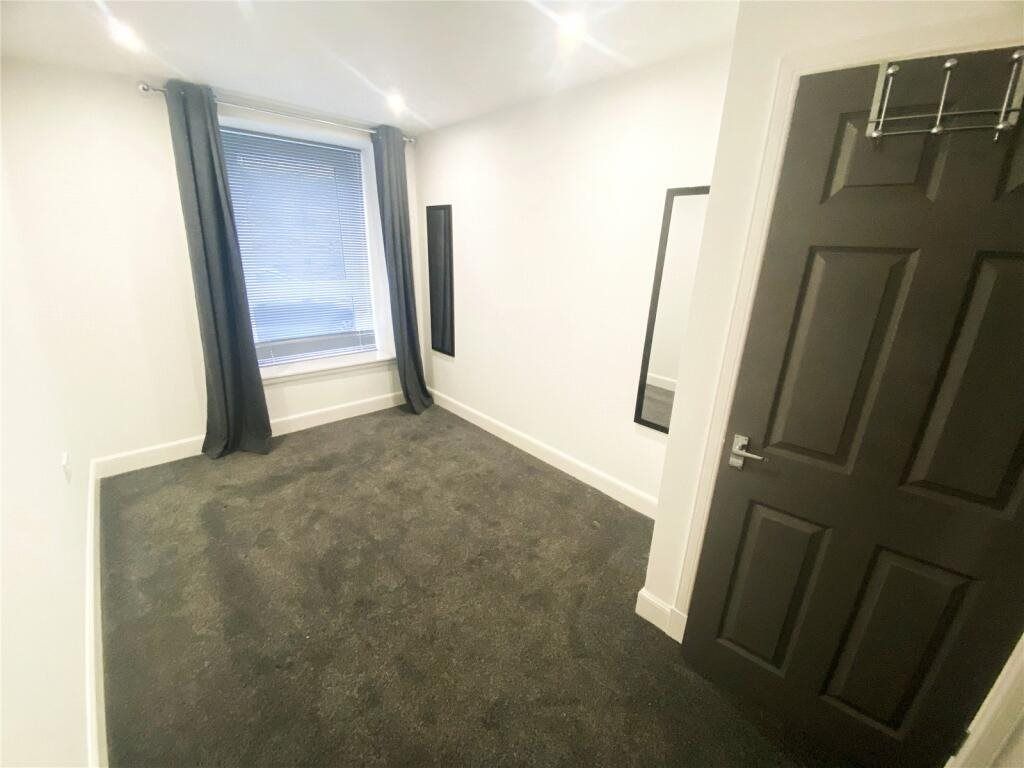 Property photo 3 of 7 Bedroom1