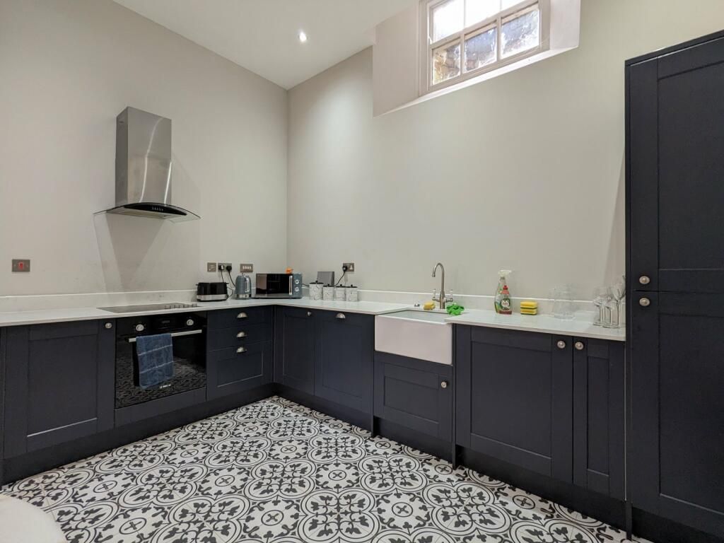 Property photo 2 of 12 Kitchen Pic 1.Jpg