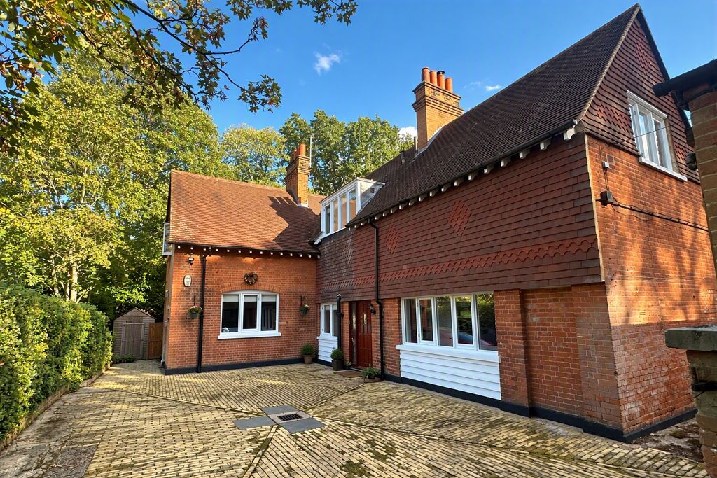 Property photo 2 of 22 Picture No. 34